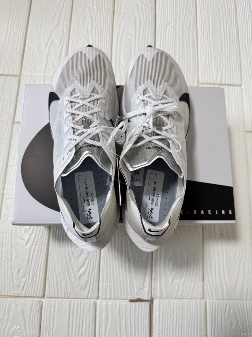 新品 ナイキ ズームX ヴェイパーフライ ネクスト% 4 PRM 27cm