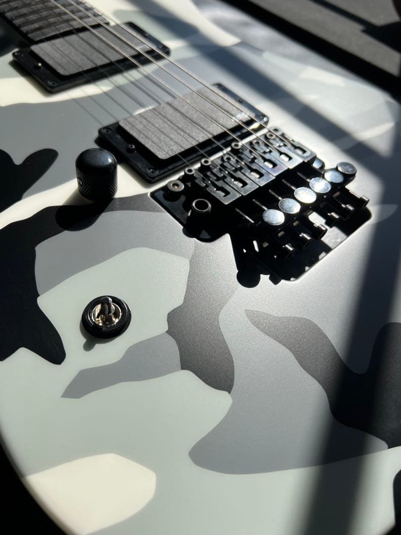 ギター E-II M-II NECK THRU Urban Camo L/H LEFTY