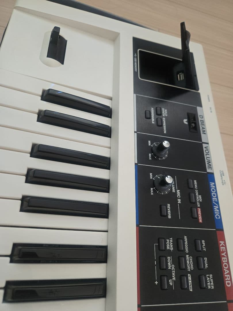 【超美品】Roland ローランド JUNO-Di キーボードホワイト