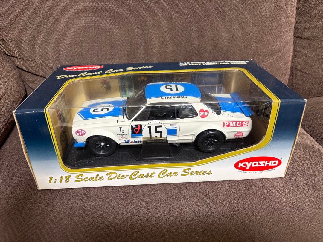 京商 NISSAN SKYLINE 2000GT-R ミニカー 1/18