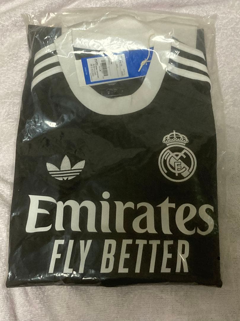 新品タグ付き レアルマドリード GKユニフォーム 3rd