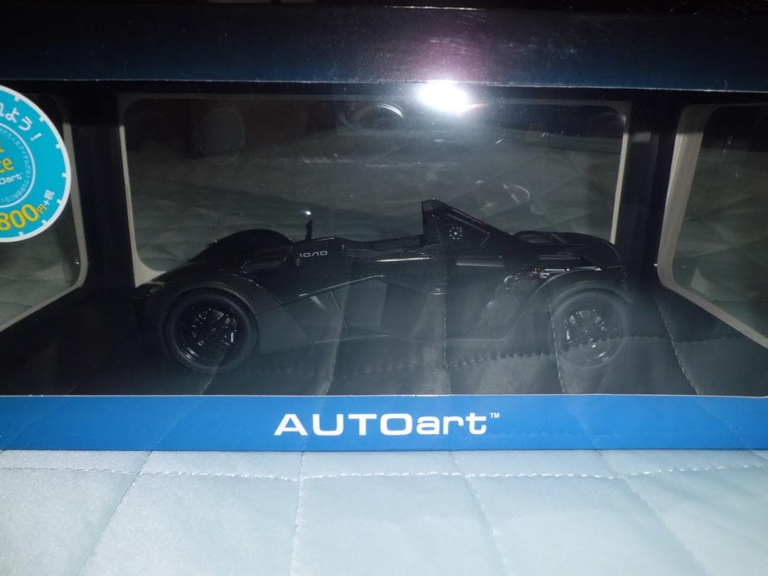 【現状品】オートアート1/18 BAC Mono ブラックメタリック