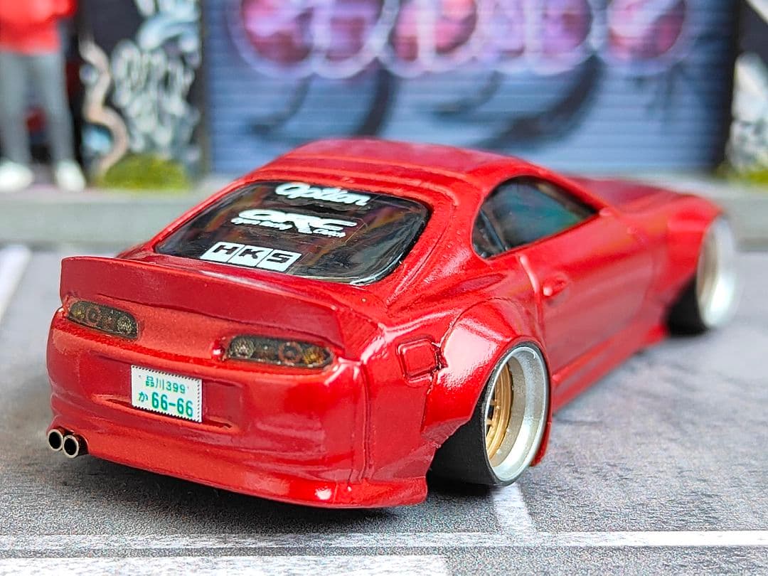 トミカ改造 トヨタ 80スープラ オーバーフェンダー 赤 深リムホットウィール
