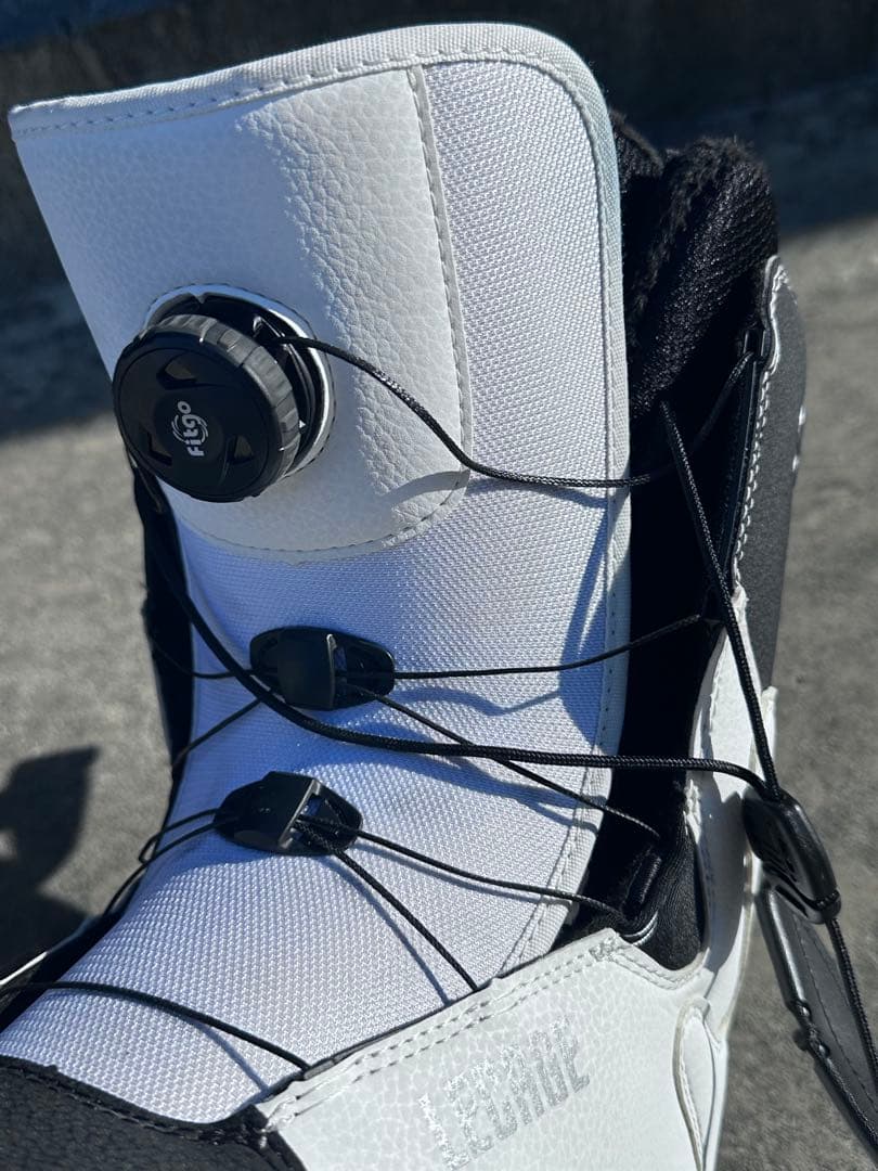 スノーボードブーツ ホワイト/ブラック　28cm