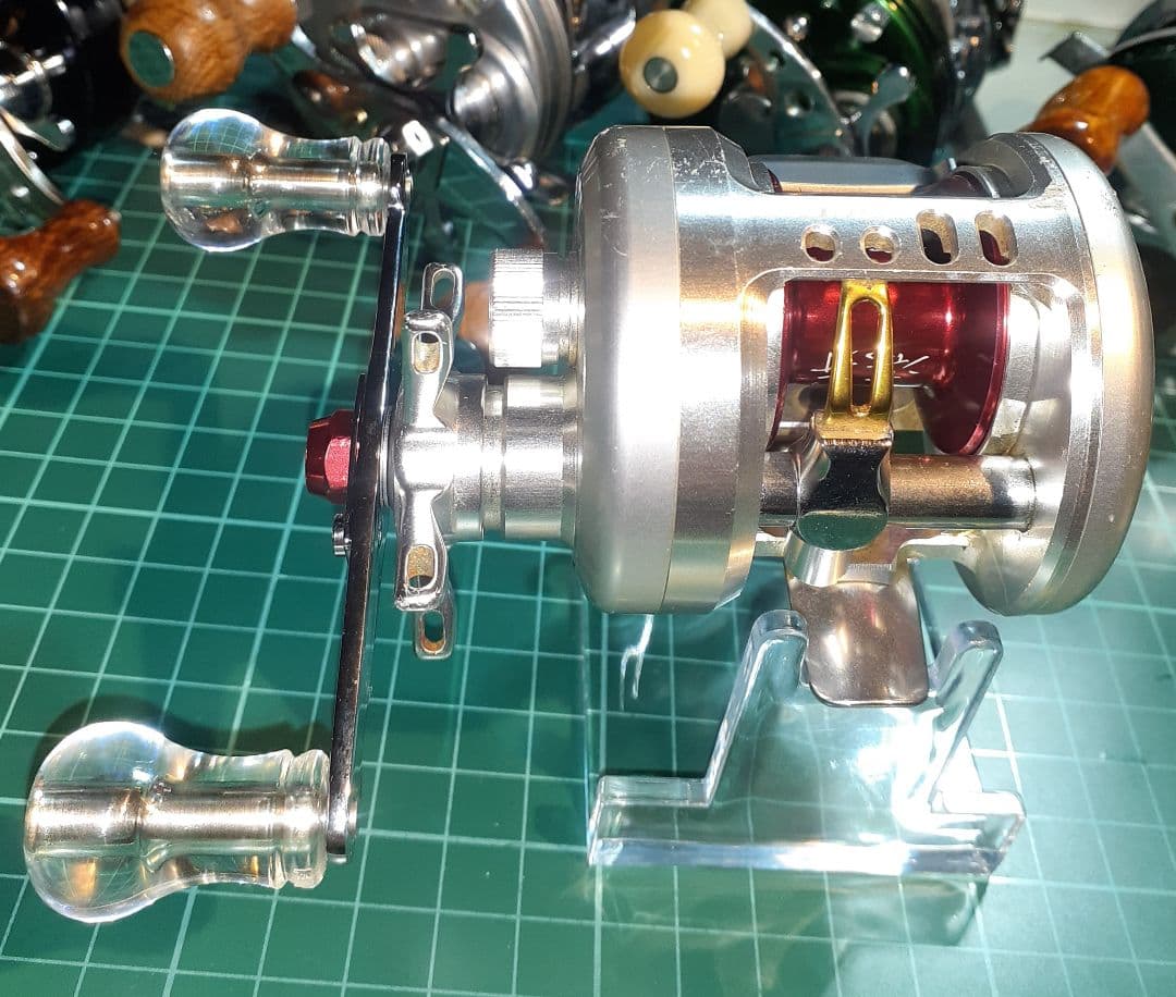 ダイワ ミリオネア凛牙103 SLC ハンドルカスタム