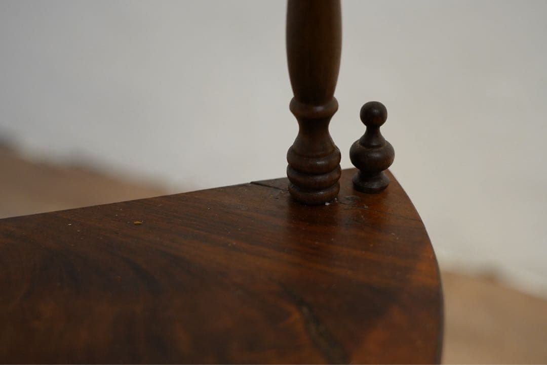 フランスアンティーク　シェルフ　壁掛け可能　コーナー　棚