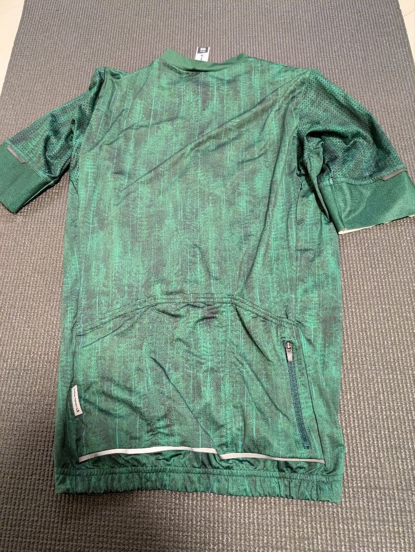 パールイズミ　イグナイトジャージMサイズ