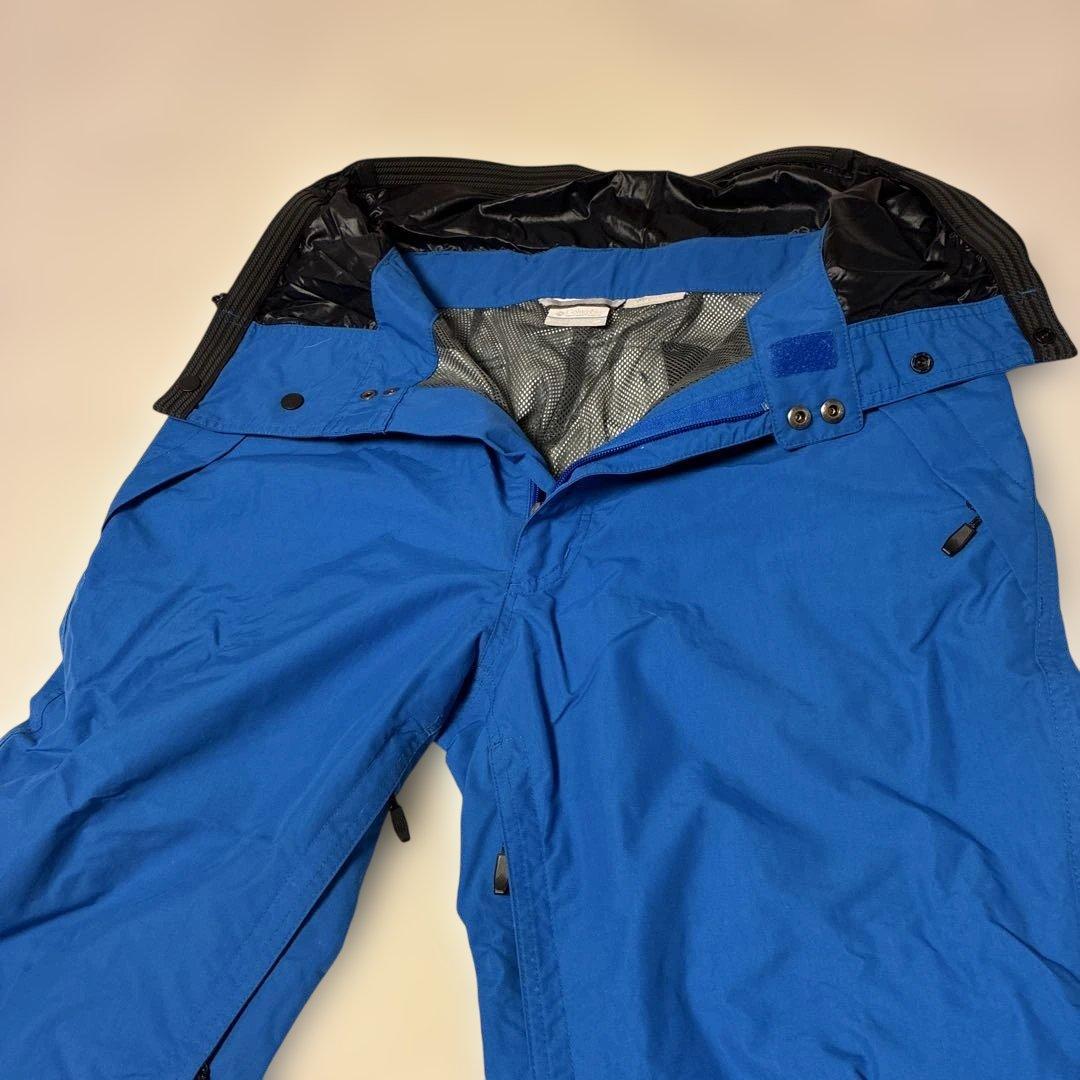 コロンビアの防水フード付き極暖のスキーウェア グレー(ダウン)と青のパンツ