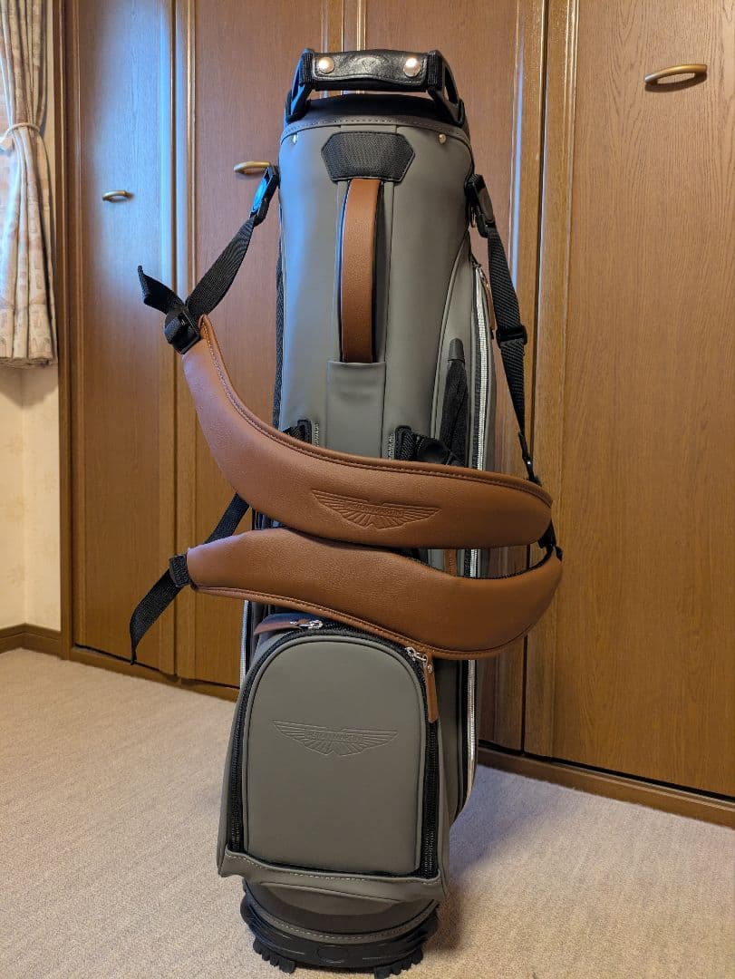 W*y様 アストンマーチンゴルフバックスタンドタイプ