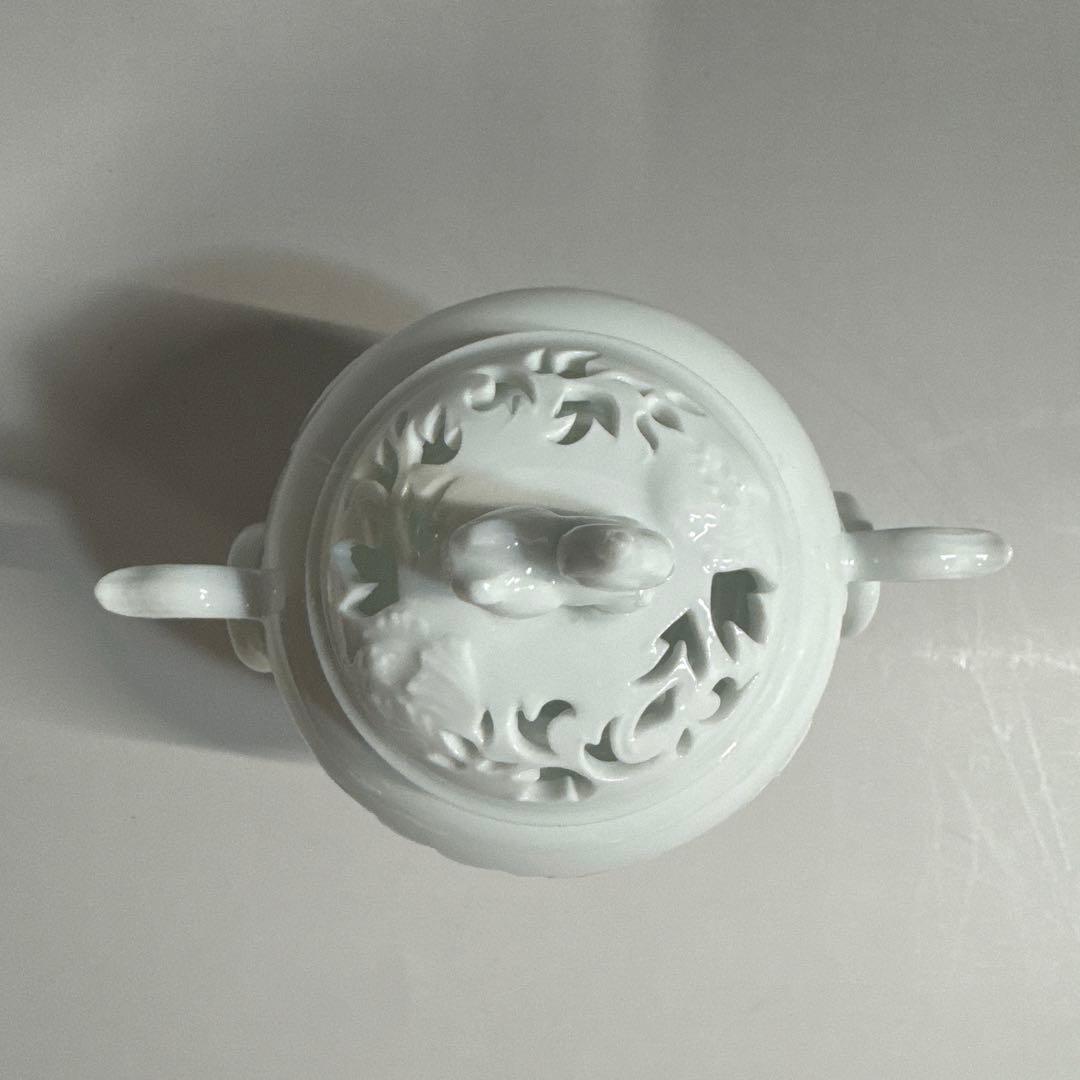 有田焼　杉原一壺　白磁　唐草透かし　耳付　香炉