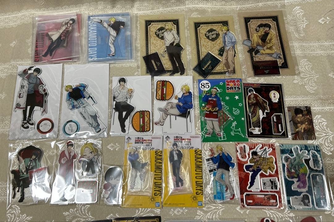 サカモトデイズ　アクスタ　バースデー　缶バッジ　ウエハースカード　特典