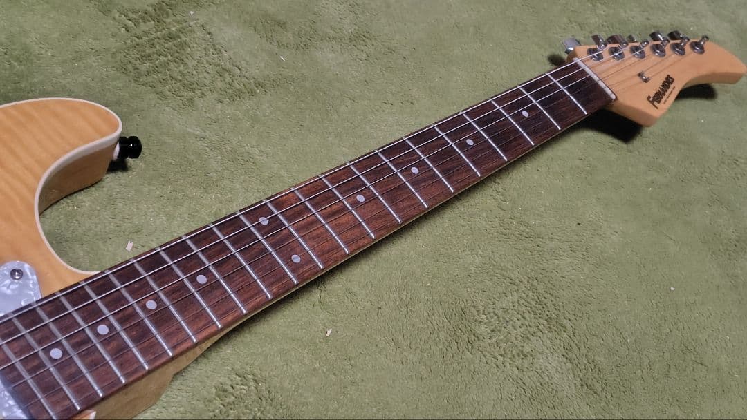 フェルナンデス　LE1-JP ストラトキャスター