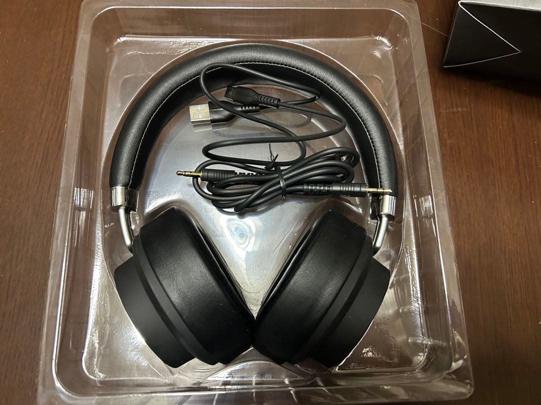 ヘブンバーンズレッド ワイヤレスヘッドホン AOW03　茅森ルカ ヘブバン