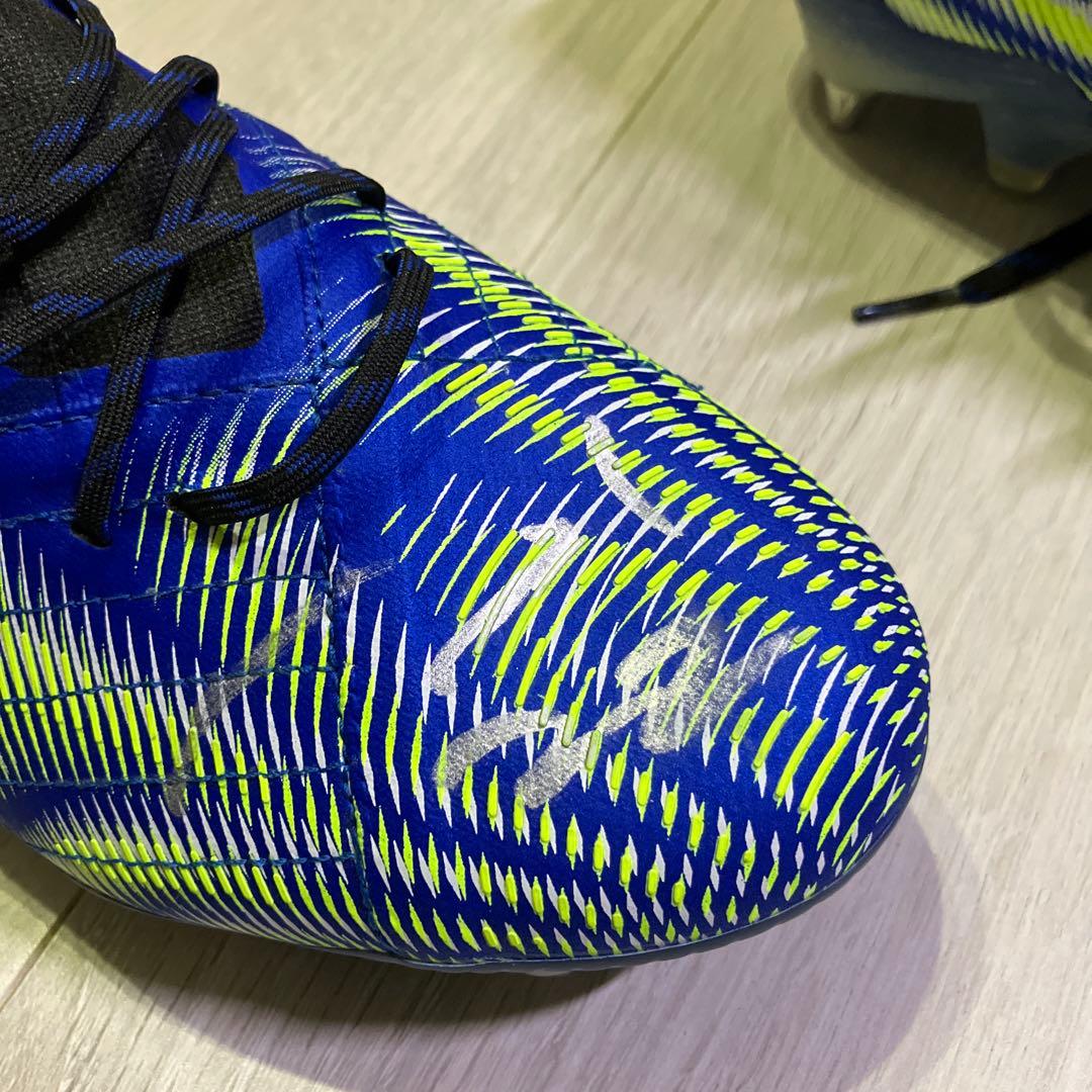 浦和レッズ　柴戸海選手サイン入りサッカースパイク