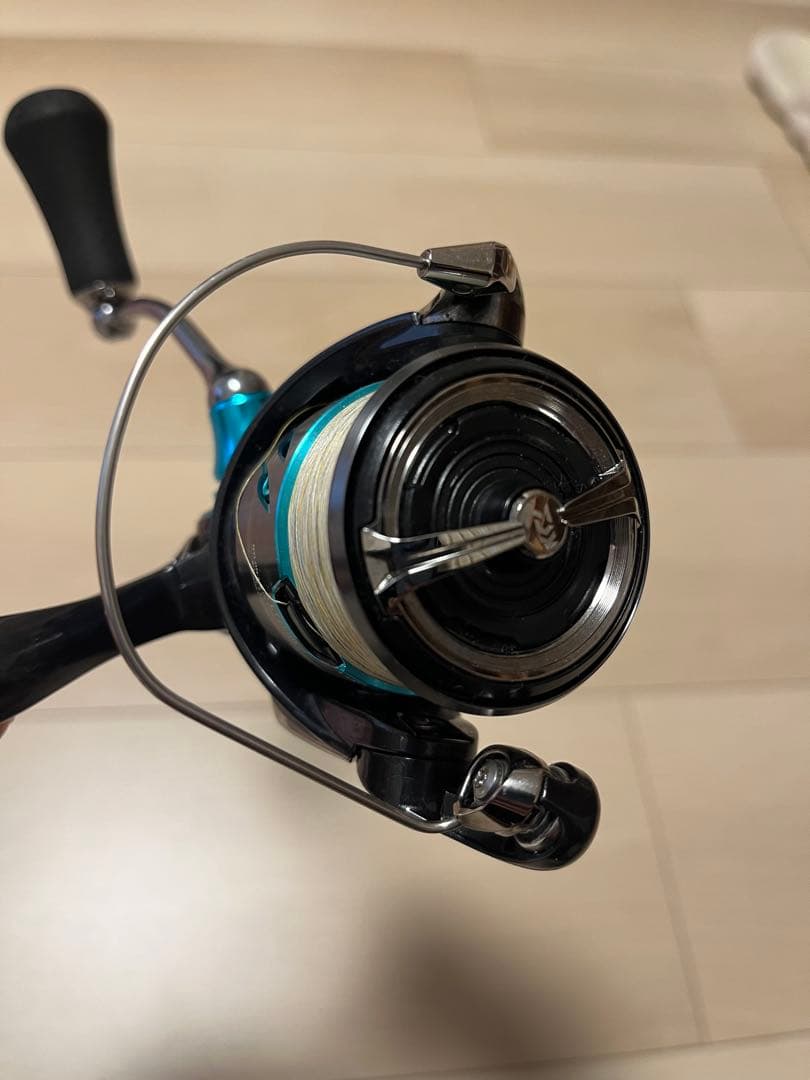 エメラルダスX LT2500 スピニングリール