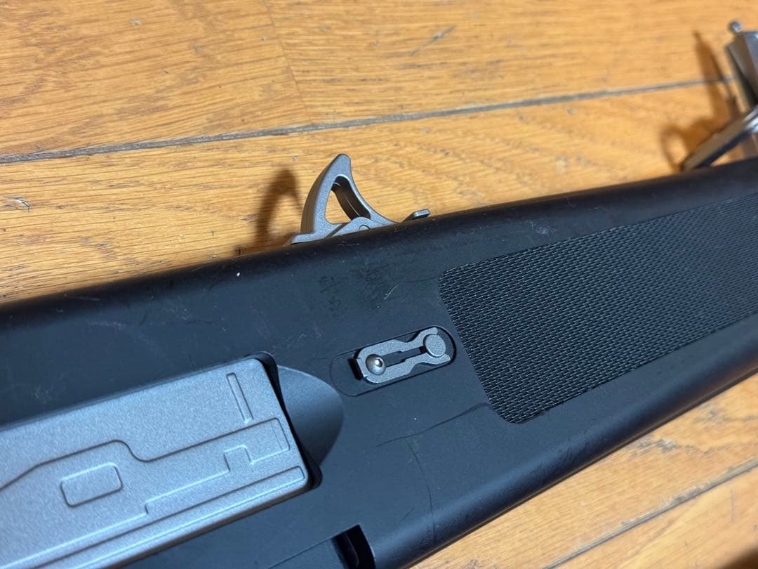 東京マルイ　電動フルオートショットガン　AA-12 予備マガジン付