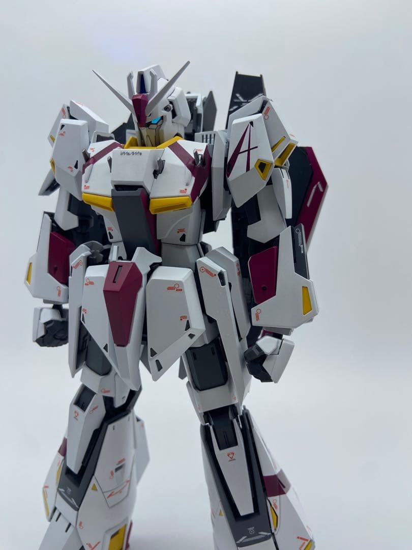 MG 1/100 ゼータガンダム Ver.Ka zガンダム3号機　全塗装完成品