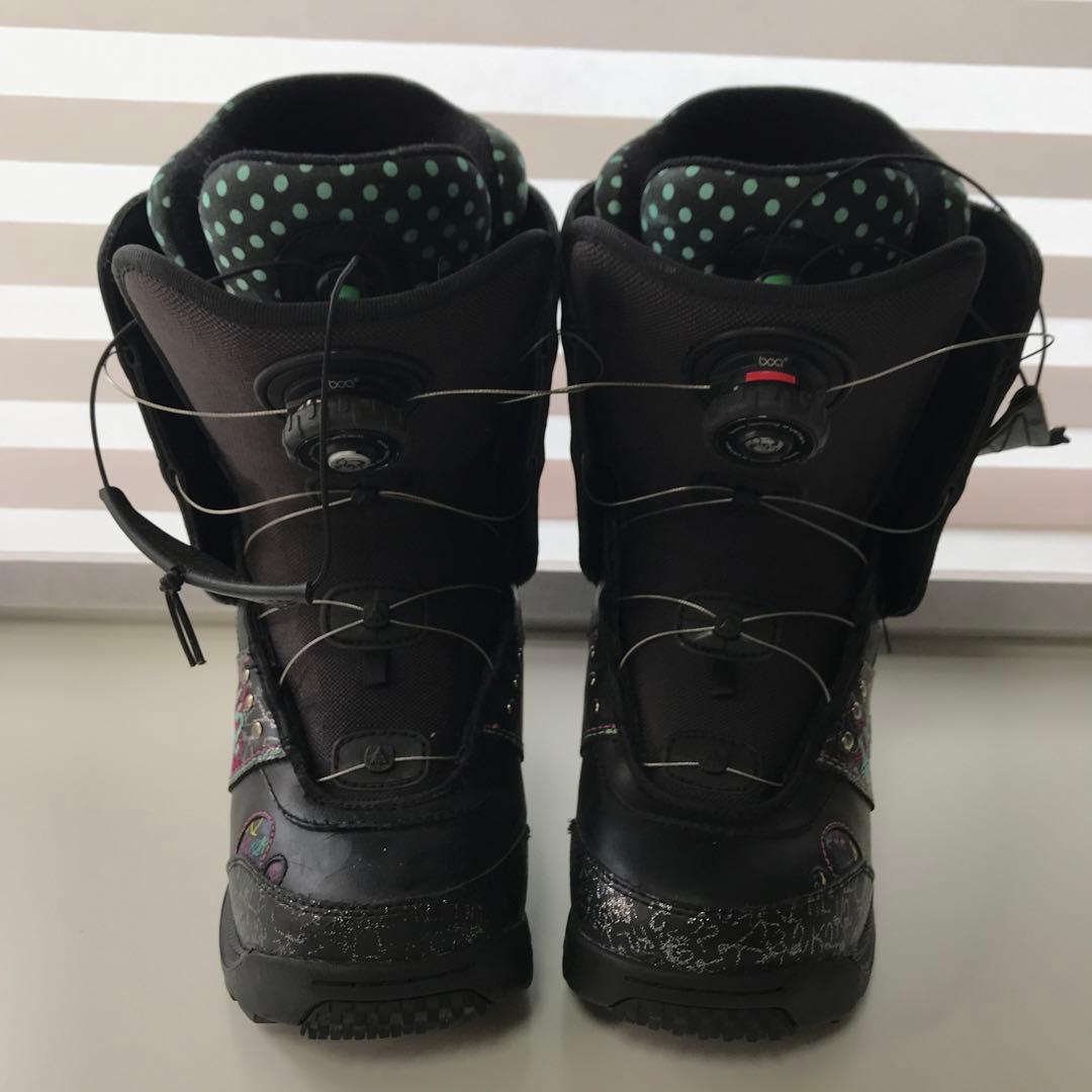 haha K2 女性用スノーボードブーツ ブラック/ポルカドット　24cm