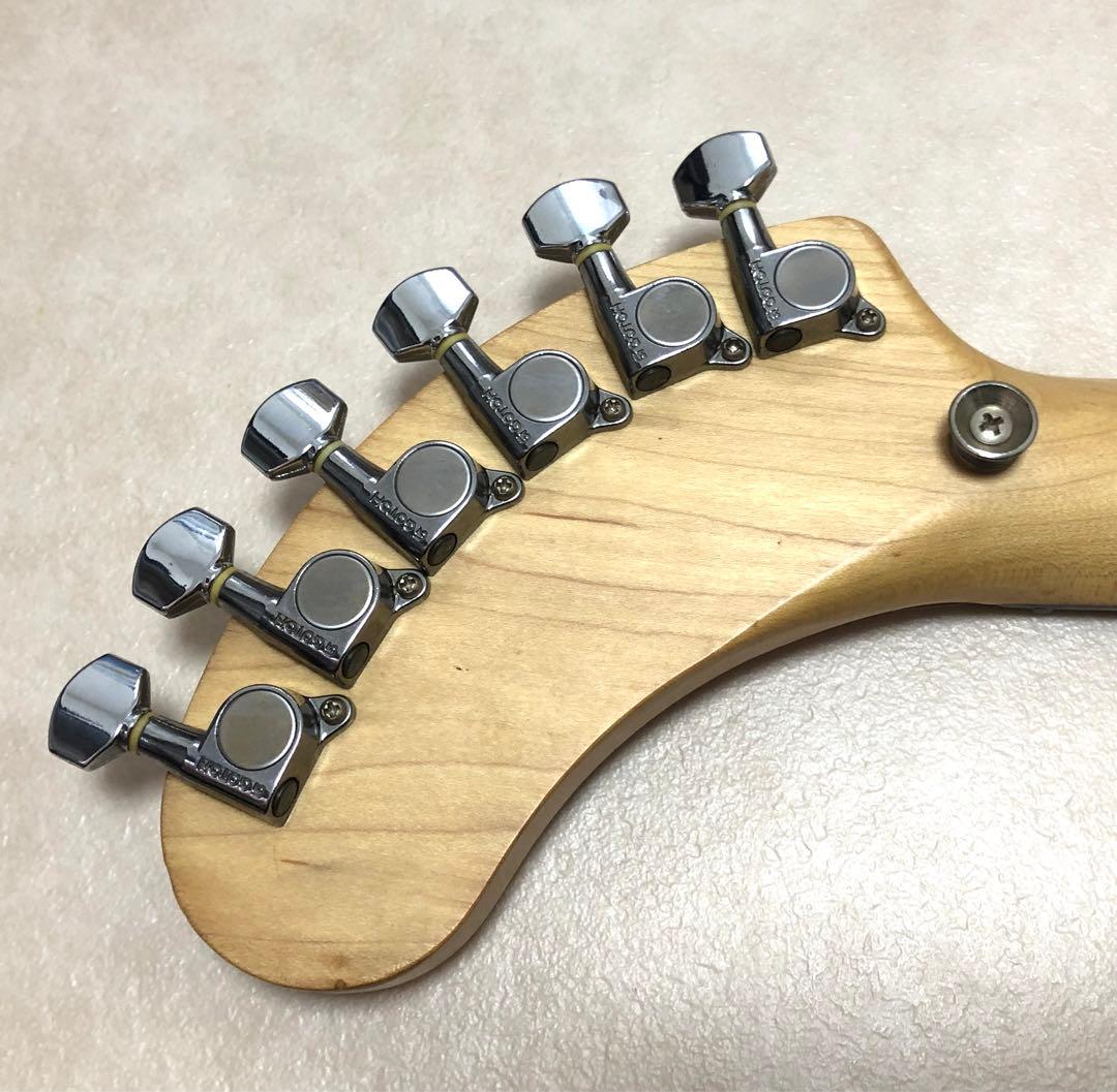 【美品】ZO-3GF 3TS アンプ内蔵ギター ディストーションSW付 ケース付