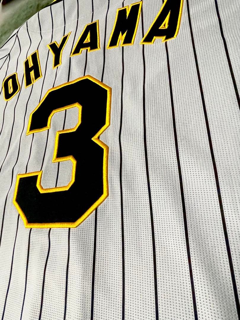 美品 阪神タイガース 大山悠輔 ビジターユニフォーム サイズ S