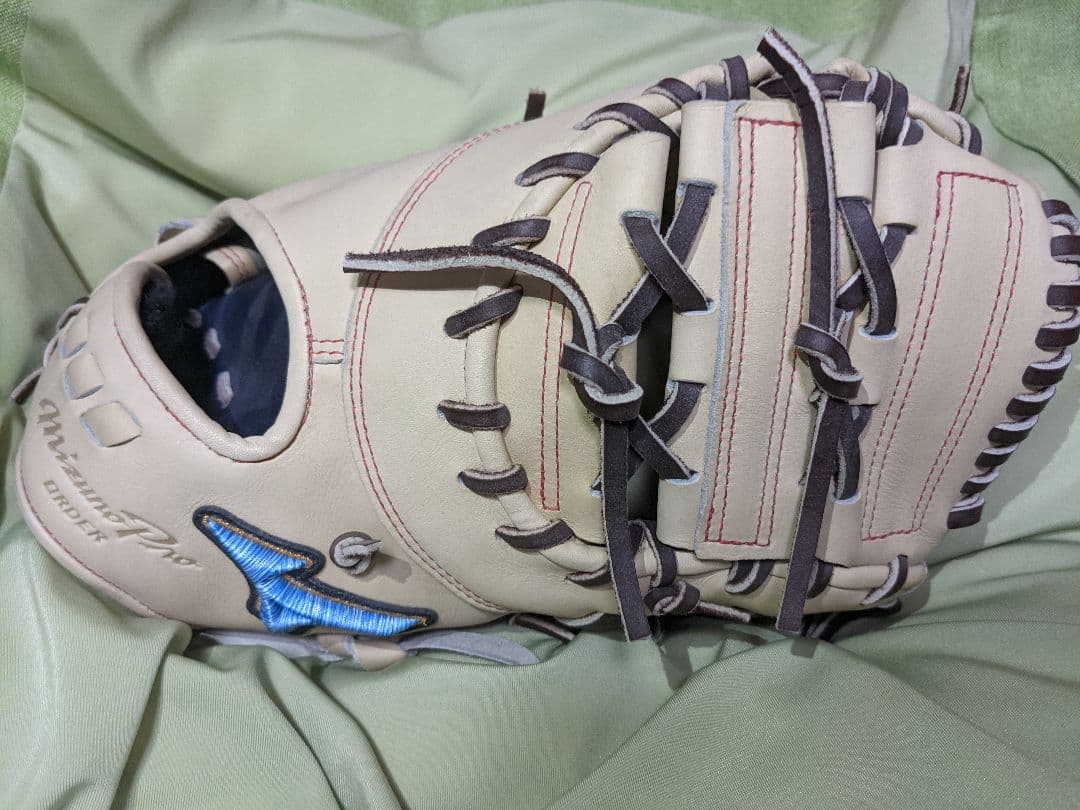 新品未使用　ミズプロダイバーシティブルー　硬式ファーストミット