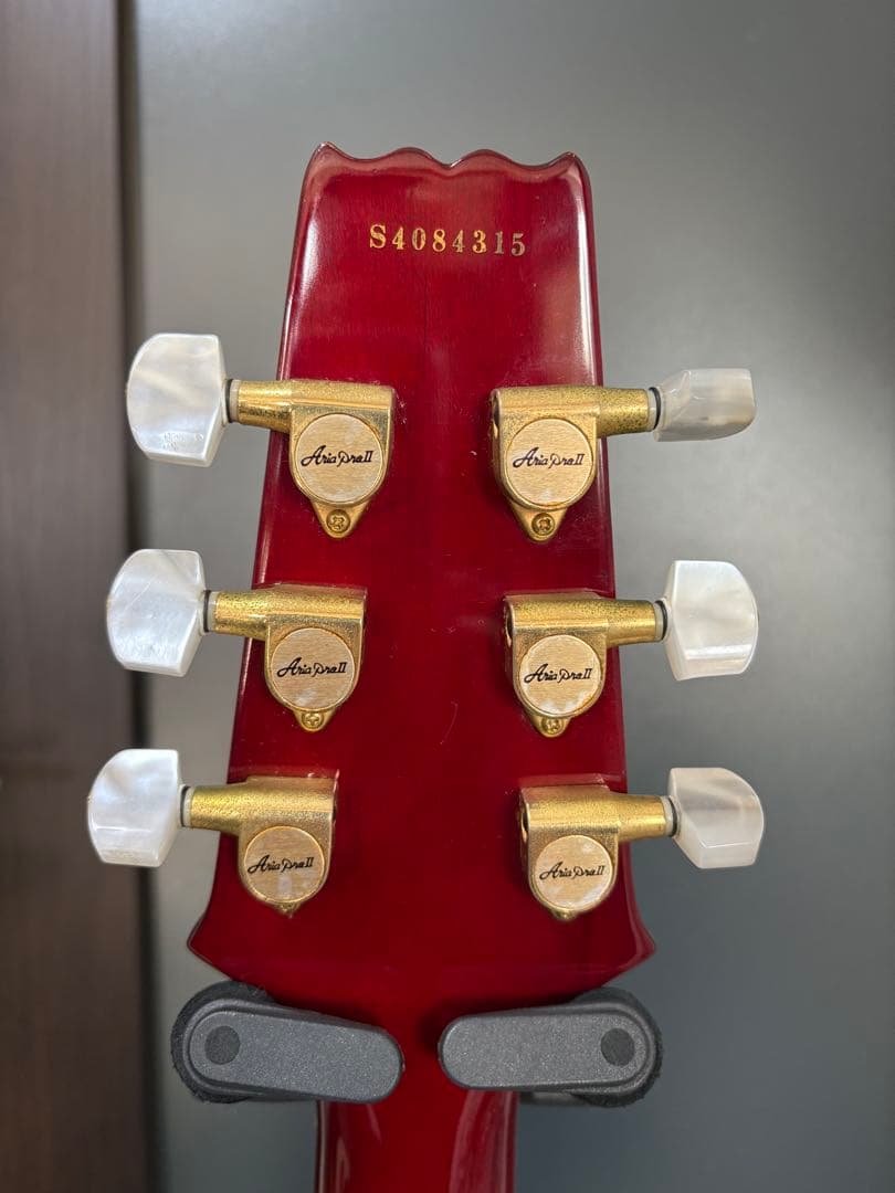 Aria Pro II セミアコースティックギター レッド
