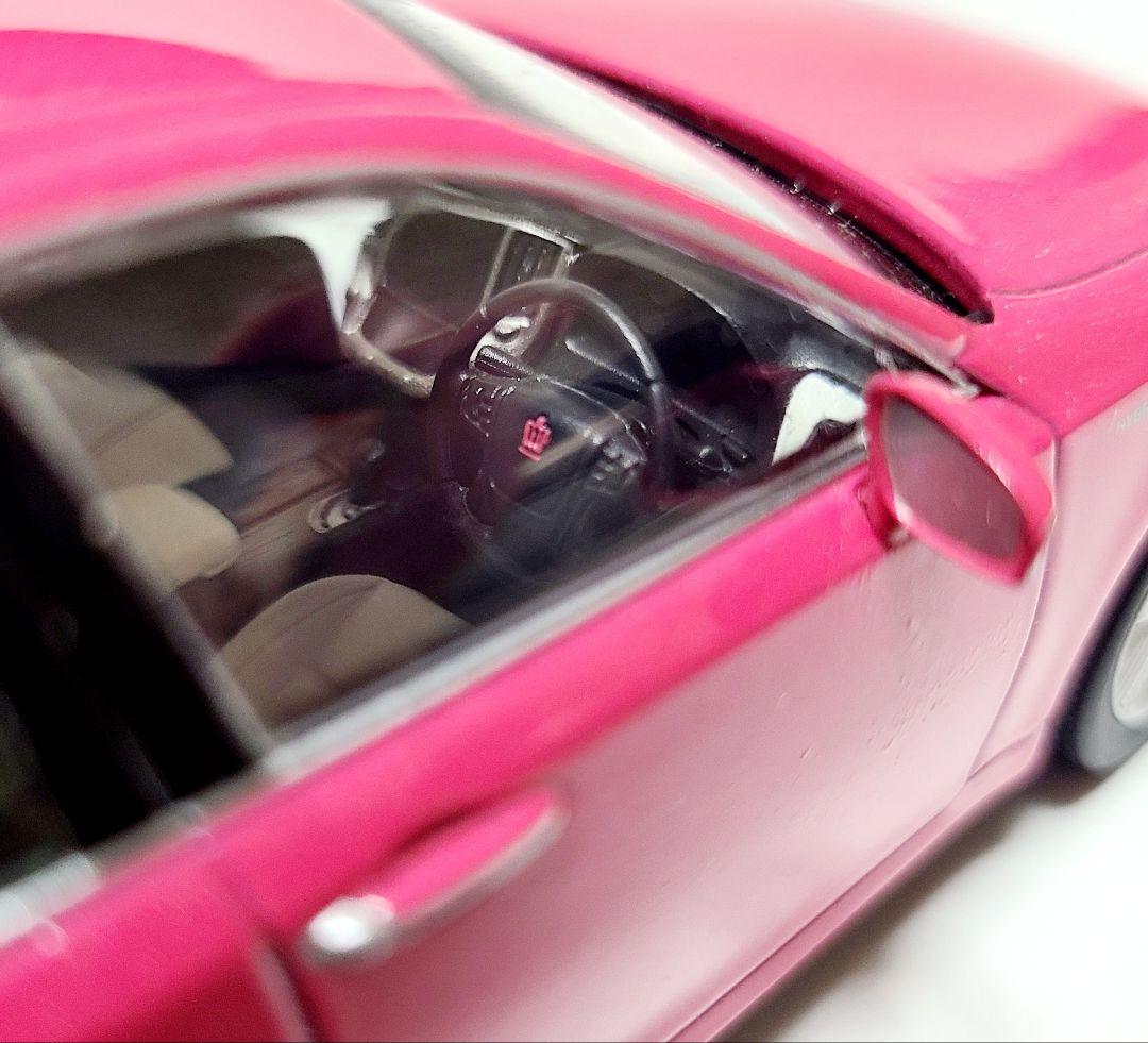 トヨタ 210系クラウンアスリートG ピンク カラーサンプル