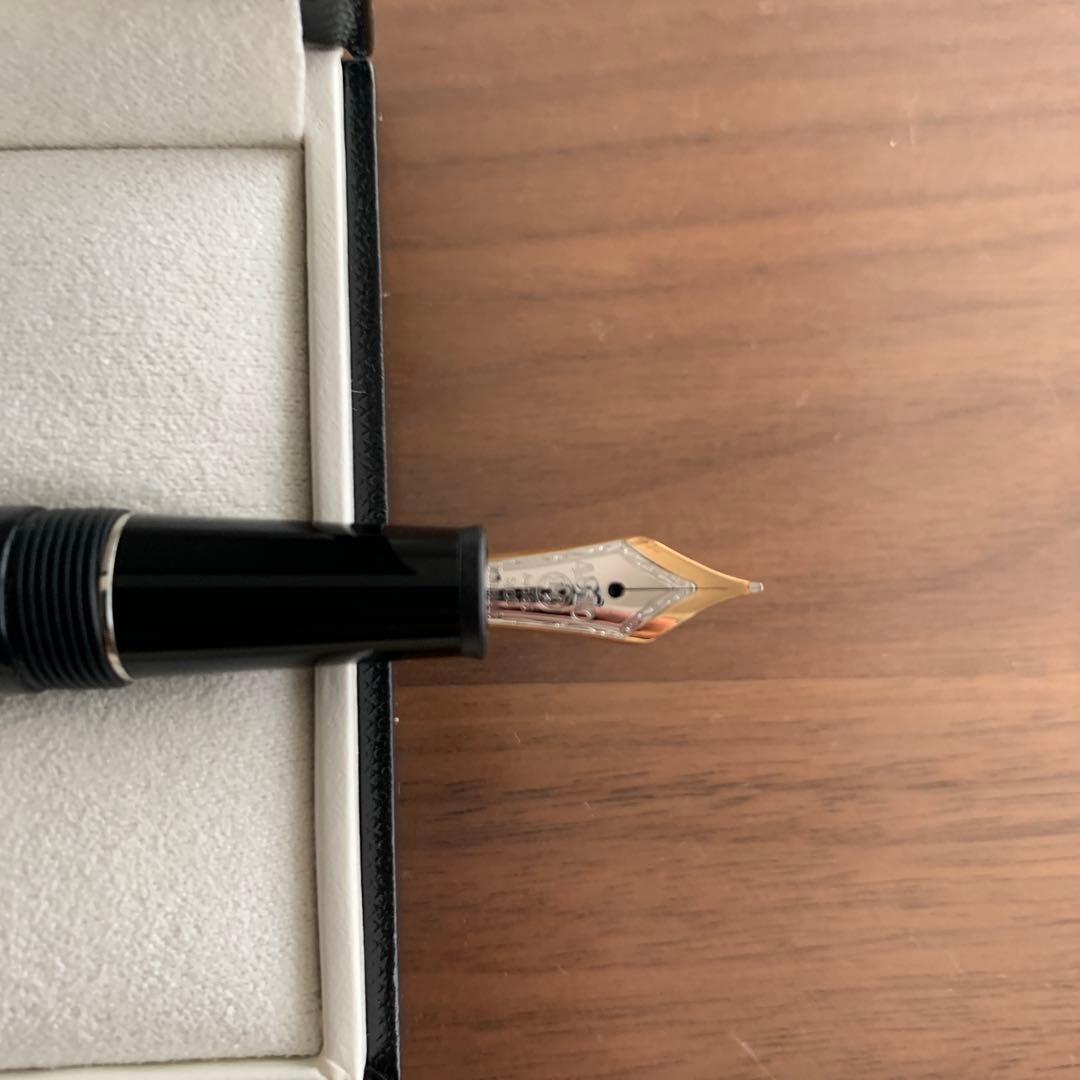 MONT BLANC ブラック 万年筆 Fペン先 P 145 106521