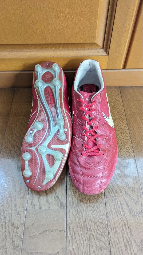 ナイキ サッカースパイク ティエンポ スーパーリゲラ　NIKE