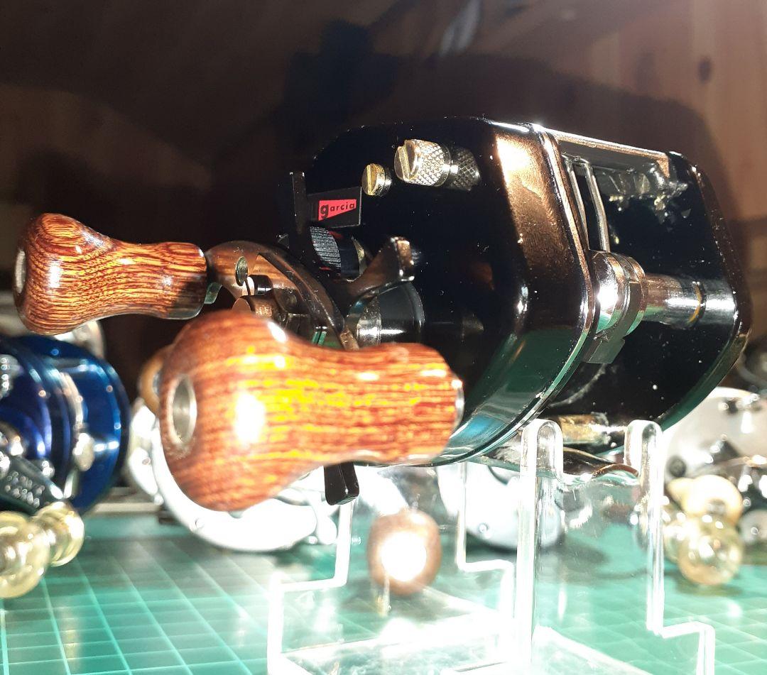 アブガルシア ABU アンバサダー１０００C ウッドノブハンドル仕様