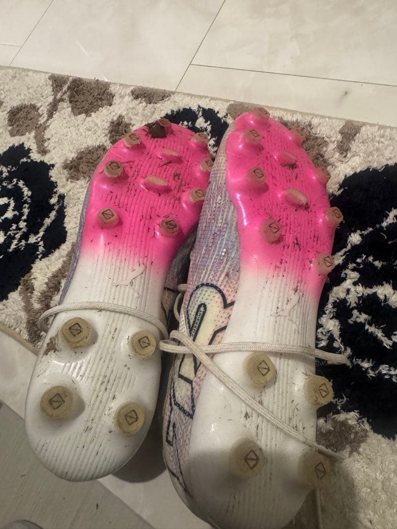 プーマ　スパイク　フューチャー　27センチ