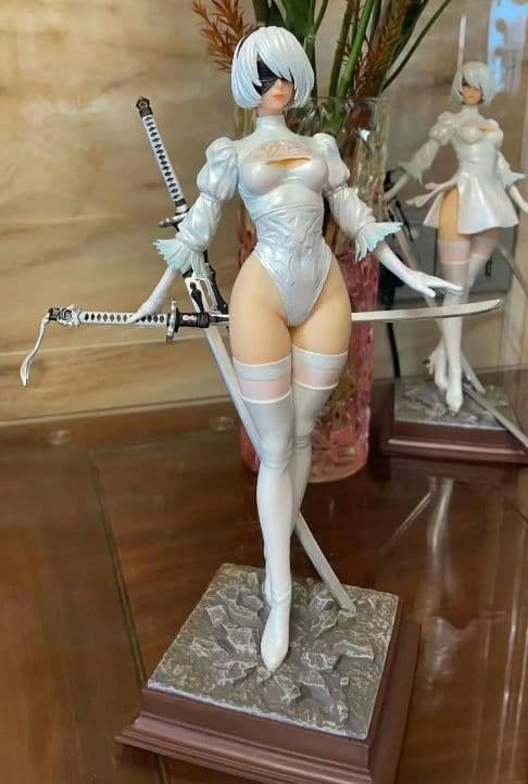 ニーアオートマタ　2b　ヨルハ　白　フィギュア