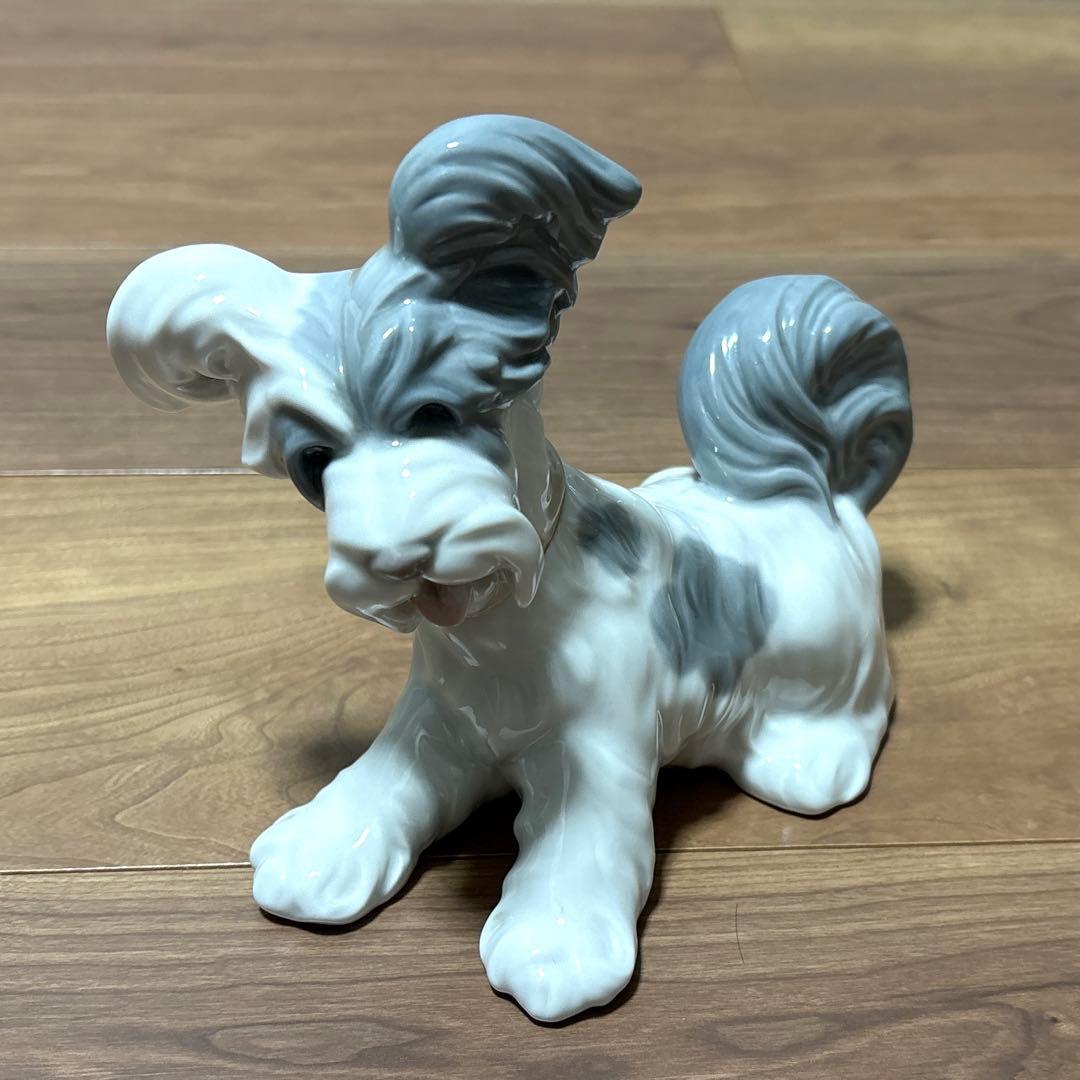 LLADROリヤドロ　犬の陶器(シュナウザー)置物
