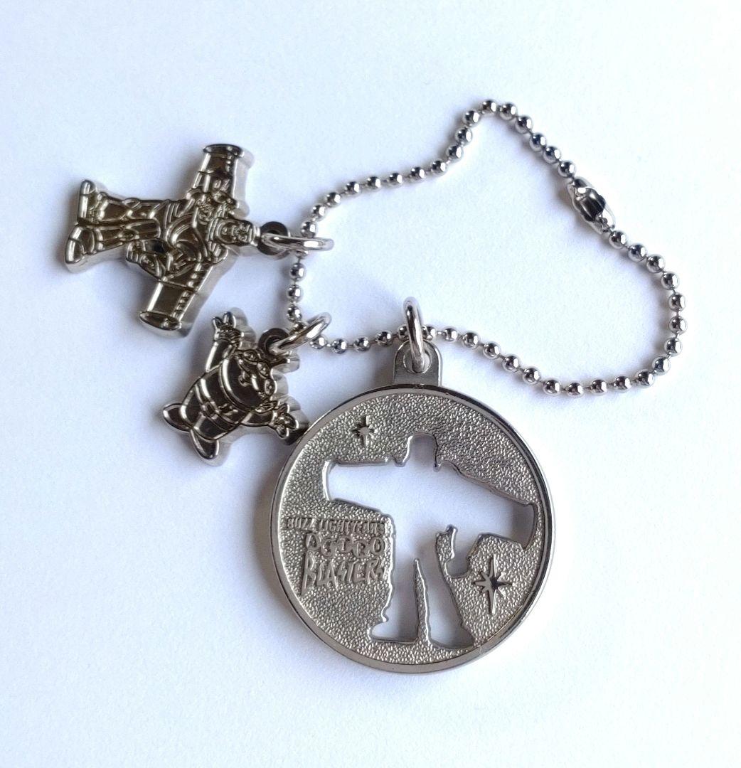 バズ・ライトイヤー トイ・ストーリー 型抜きキーホルダー ディズニーランド 希少