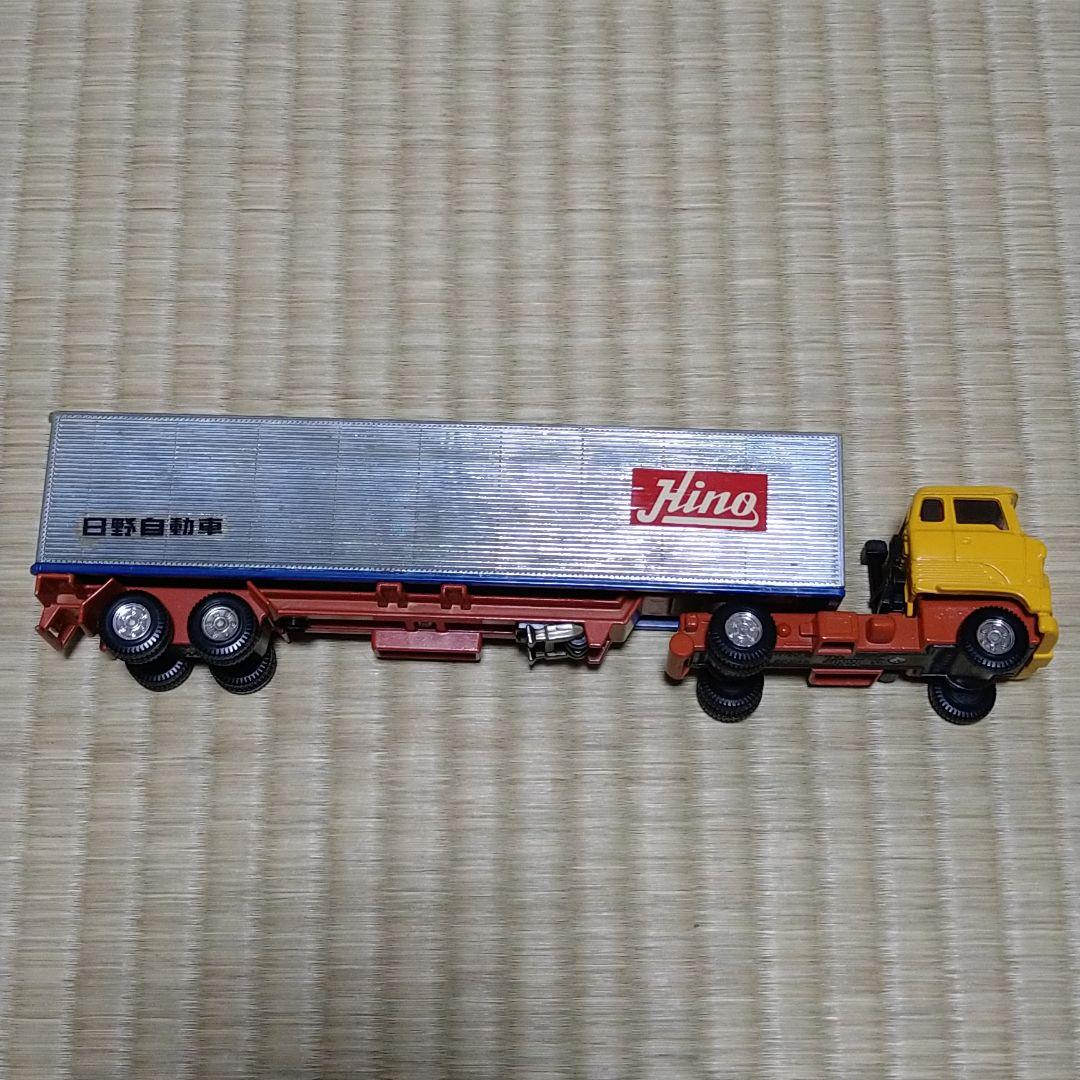 トミカ ダンディ セミトレーラー パネルバン 1/60