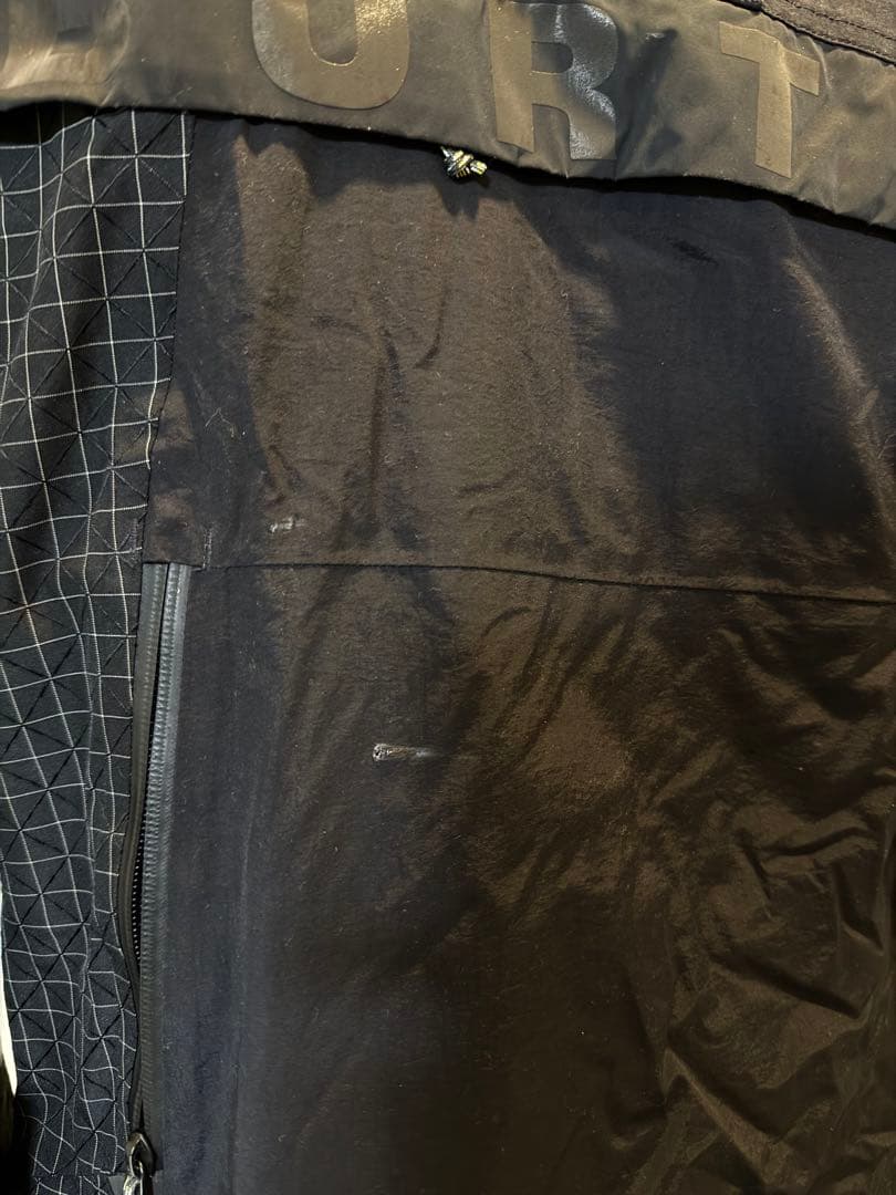 BURTON ブラックジャケット フード付き