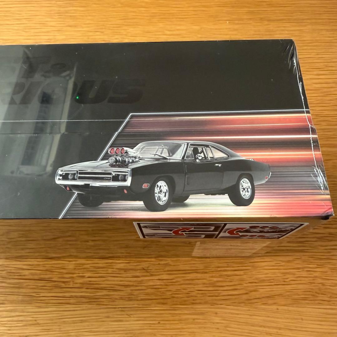 【新品】TRUESPEC DODGE CHARGER R/T 限定版 1:24