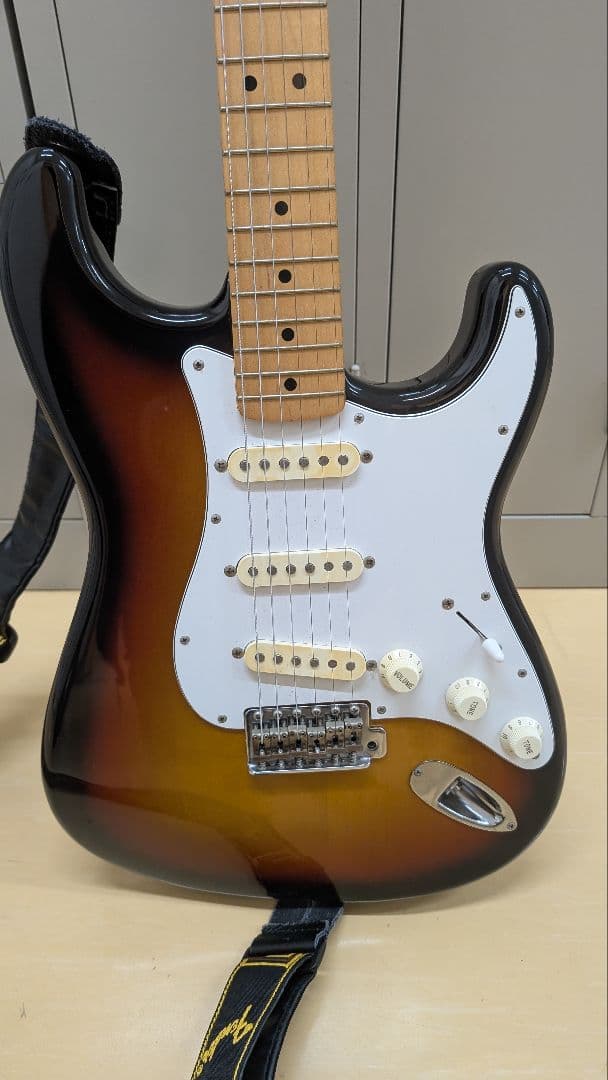 Fender Stratocaster サンバースト japan