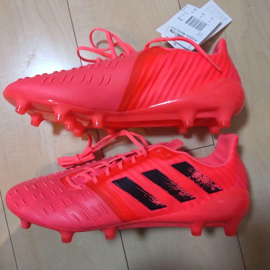 adidas ピンク スパイクシューズ