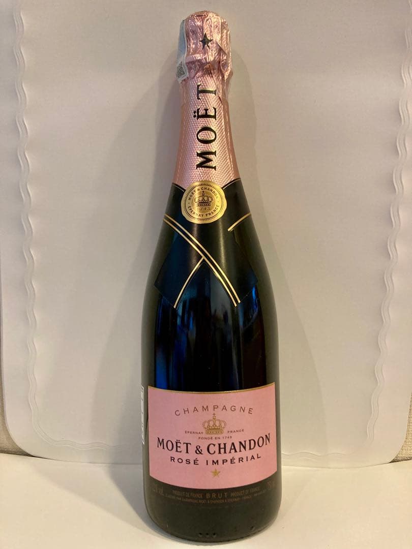 OVERTUREとMOET & CHANDON ROSE IMPERIALセット