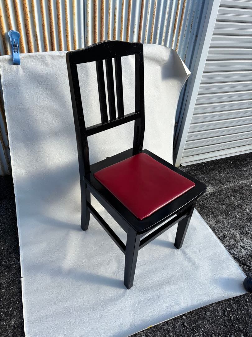 背もたれ付ピアノ椅子　足部フェルト付き　座面新品比較的きれい