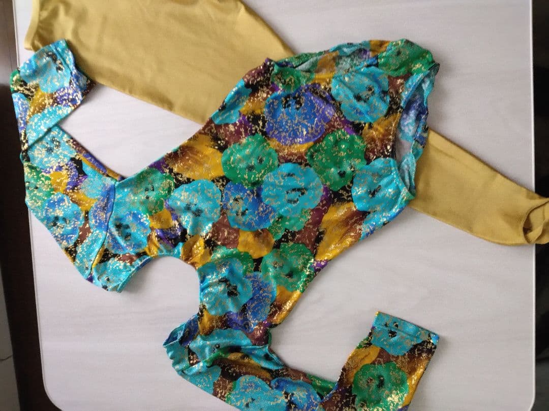 scullのレオタード　chacottのトレンカ サイズM