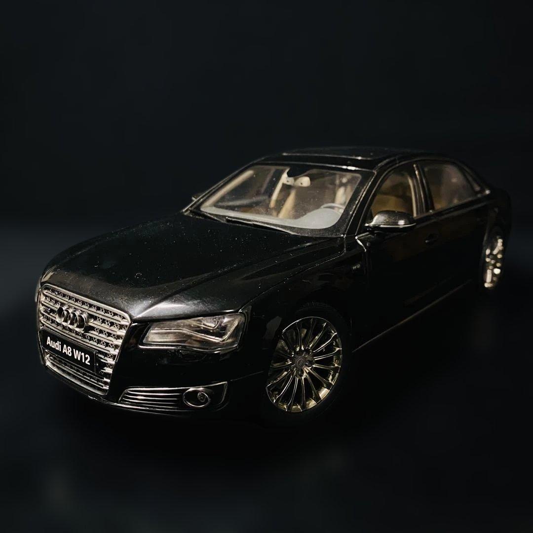 京商 1/18 Audi A8L W12