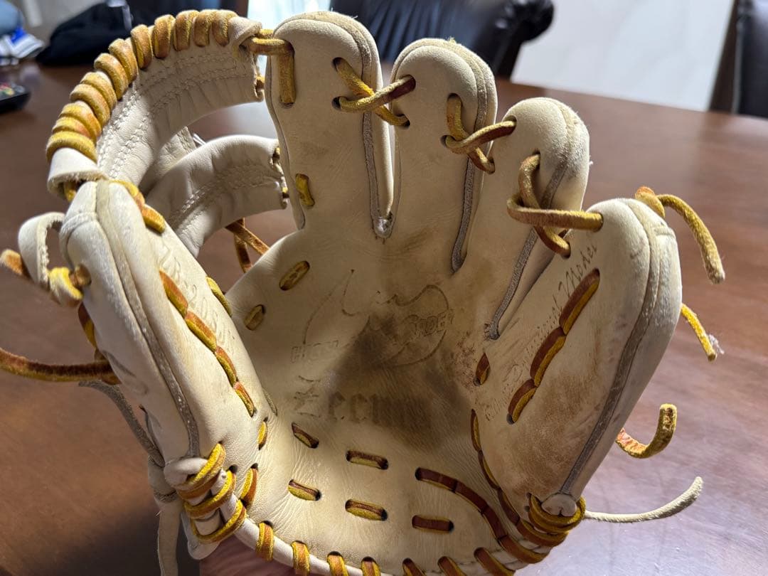 ジームス　少年軟式用グラブ