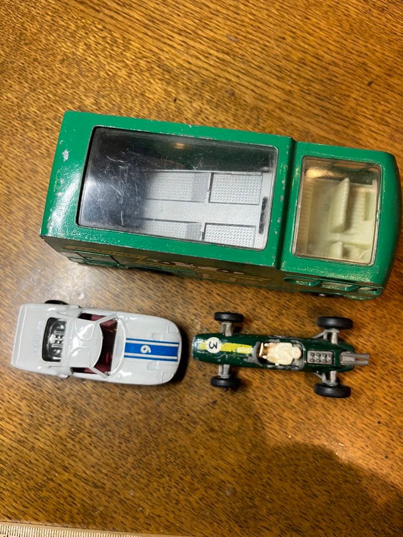 マッチボックス　レーシングカートランスポーター