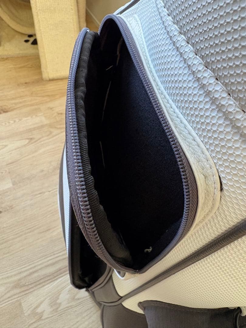 Oakley ゴルフバッグ グレーとホワイト