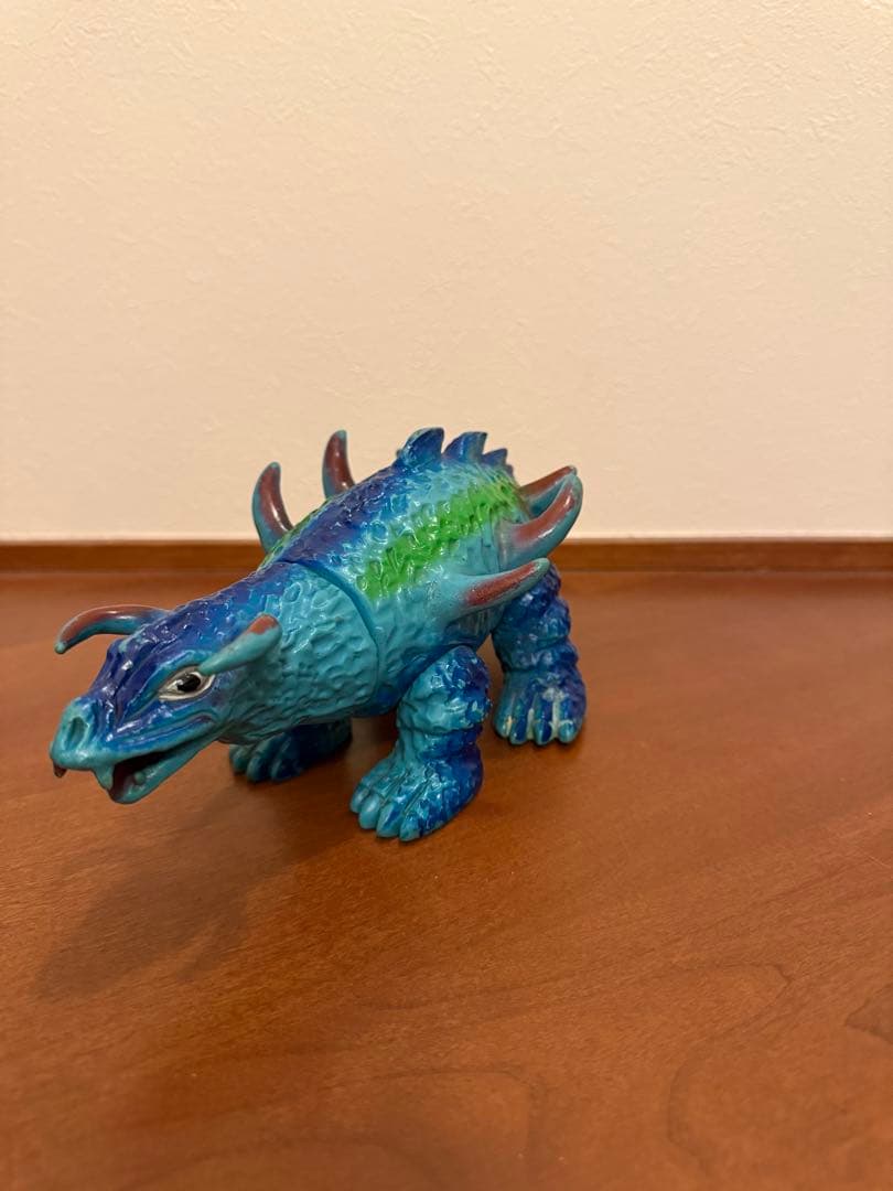 【中古品】当時物　マグネドン　水色成型　ブルマァク　帰ってきたウルトラマン　怪獣