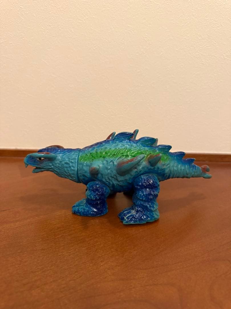 【中古品】当時物　マグネドン　水色成型　ブルマァク　帰ってきたウルトラマン　怪獣