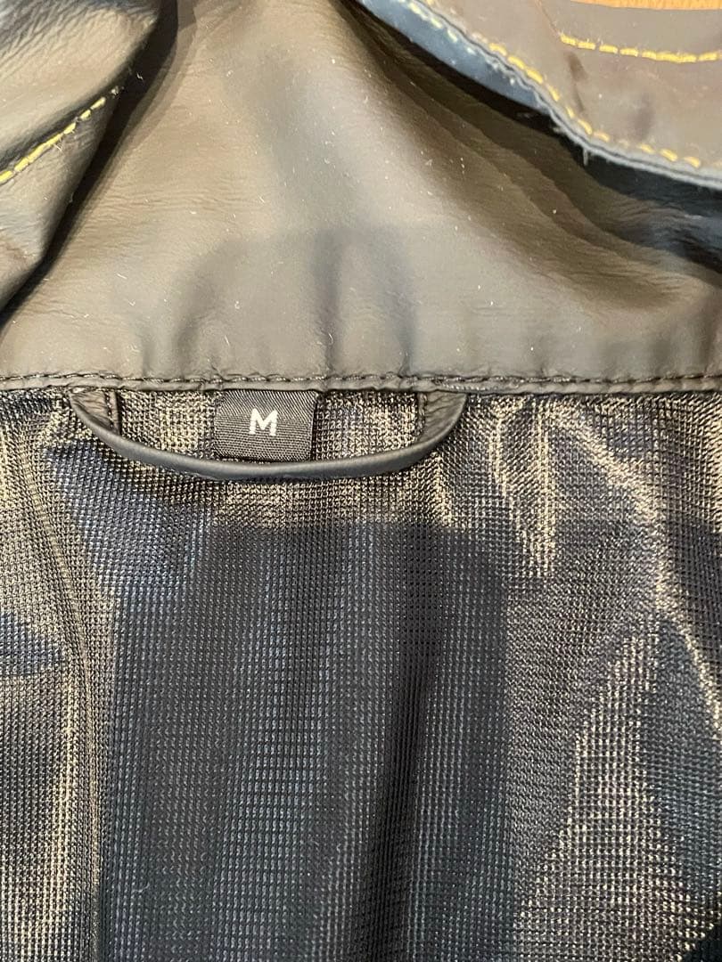 【入所困難・レア】GOLD'S GYM トレーニングウェア サイズM 上下セット