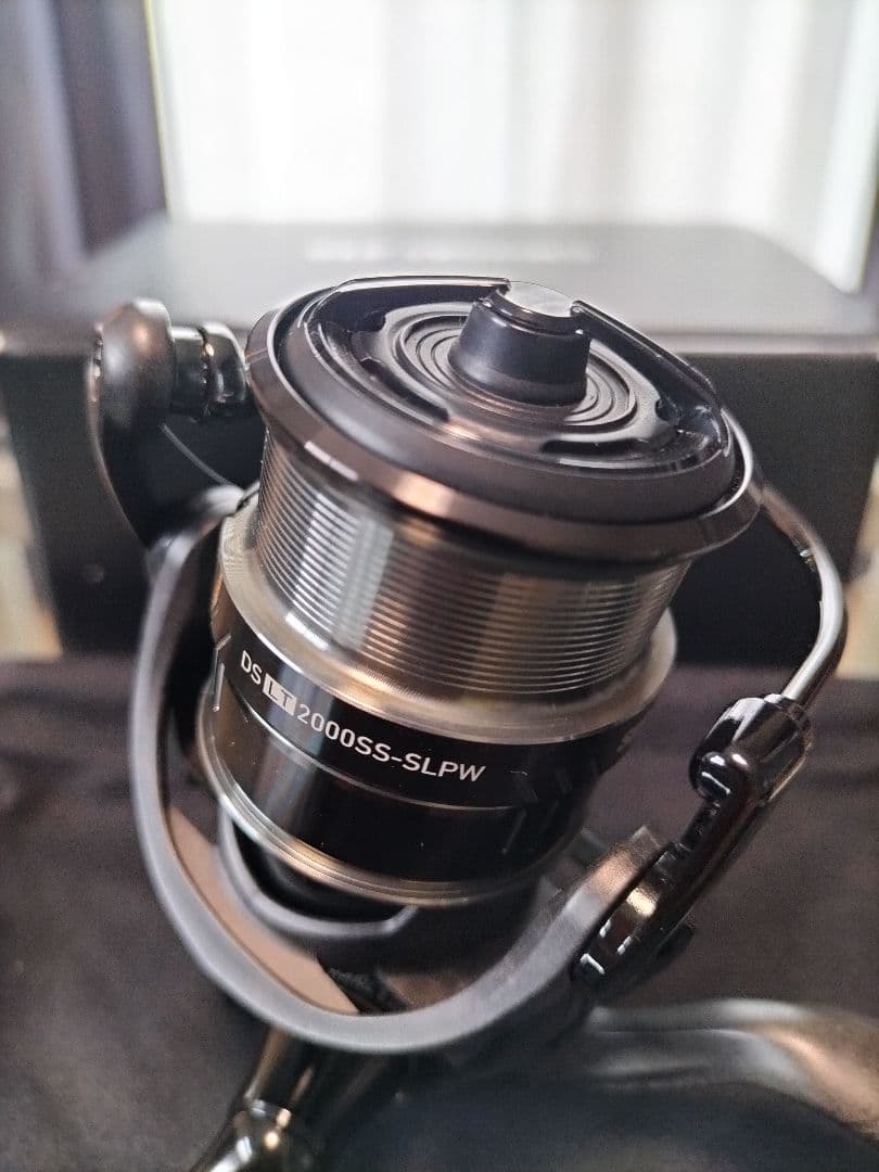 ダイワ SLPワークス ディスプラウト21 DS LT2000SS 黒い特務機2